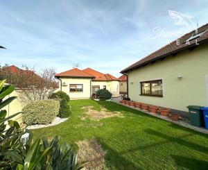 Krásny rodinný dom v centre Malaciek