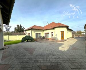 Krásny rodinný dom v centre Malaciek