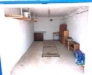 REZERVOVANÉ - GARÁŽ S MONTÁŽNOU JAMOU A ELEKTRIKOU - VÝBORNÁ LOKALITA