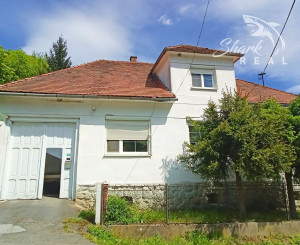 Nová cena! Zaujímavý rodinný dom v nádhernej prírode