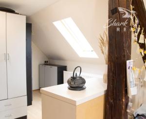 Nová cena! Zaujímavý rodinný dom v nádhernej prírode