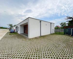 SKVELÁ CENA - RD v súkromnej ulici v Mostovej