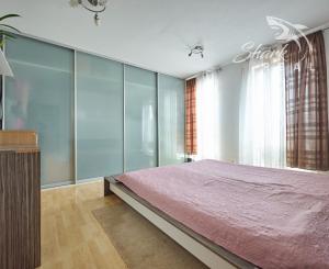 BEZKONKURENČNÁ CENA!  Slnečný 5-izbový rodinný dom na Slnečnej ulici