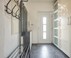 BEZKONKURENČNÁ CENA!  Slnečný 5-izbový rodinný dom na Slnečnej ulici