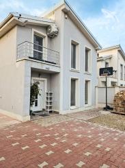 BEZKONKURENČNÁ CENA!  Slnečný 5-izbový rodinný dom na Slnečnej ulici