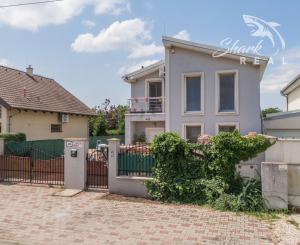 BEZKONKURENČNÁ CENA!  Slnečný 5-izbový rodinný dom na Slnečnej ulici