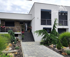 SHARK REAL ponúka výnimočná nehnuteľnosť s bazénom a pozemkom 2500m2