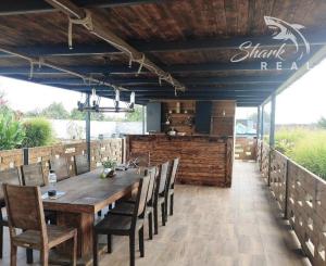SHARK REAL ponúka výnimočná nehnuteľnosť s bazénom a pozemkom 2500m2