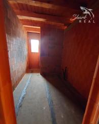 Na predaj 4 izbová novostavba v Malom Lapáši