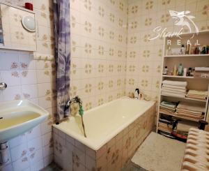 Rodinný dom na predaj + vizualizácia