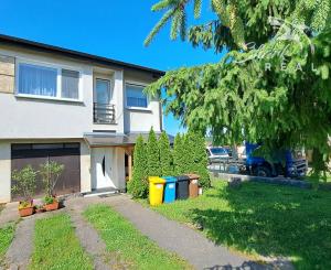 Rodinný dom na predaj + vizualizácia