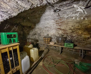Znížená cena - Jedinečná príležitosť - Historický vinársky dom v samotnom srdci Pezinka