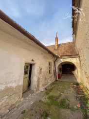 Znížená cena - Jedinečná príležitosť - Historický vinársky dom v samotnom srdci Pezinka