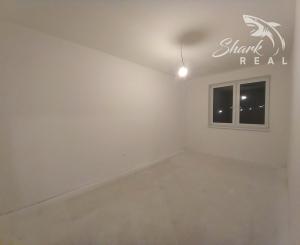 Predaj novostavba 3 3-izbové mezonety s balkónom, Banka