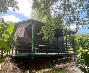 Chatka v lone prírody s pekným pozemkom