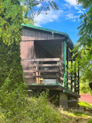 Chatka v lone prírody s pekným pozemkom