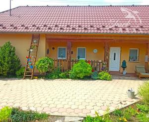 Krásny vidiecky dom s rozsiahlym pozemkom