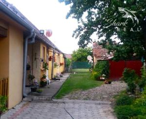 Krásny vidiecky dom s rozsiahlym pozemkom