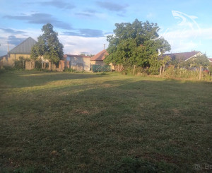 Ponúkame na predaj rovinatý pozemok v obci Cabaj-Čápor 780 m2 