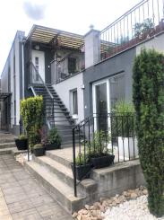 Jedinečná apartmánová nehnutelnosť s bazénom a záhradou