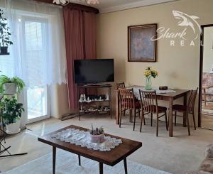 ZNÍŽENÁ CENA!!! Slnečný 3 izbový byt s garážou