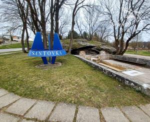 Chatka pri termálnom kúpalisku Santovka.