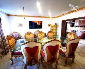 Znížená cena. Zrekonštruovaný rodinný dom vo Veľkých Kostoľanoch