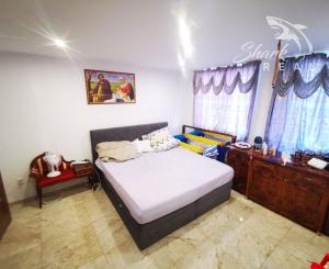 Znížená cena. Zrekonštruovaný rodinný dom vo Veľkých Kostoľanoch