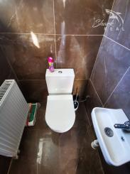 Znížená cena. Zrekonštruovaný rodinný dom vo Veľkých Kostoľanoch