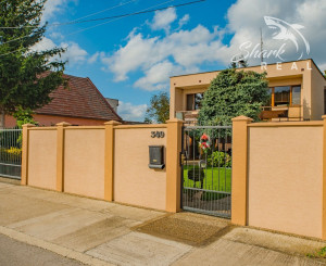 Peknučký zrekonštruovaný dom s veľkou úžitkovou záhradou