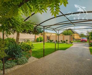 Peknučký zrekonštruovaný dom s veľkou úžitkovou záhradou