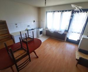 Priestranný 3-podlažný rodinný dom, pozemok 3544 m2