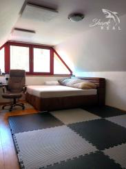 NOVÁ CENA! Výnimočný rodinný dom v krásnej prírode Štiavnických vrchov