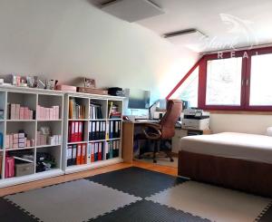 NOVÁ CENA! Výnimočný rodinný dom v krásnej prírode Štiavnických vrchov