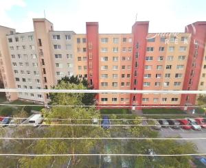 ZNÍŽENÉ !!! PEKNÝ 2 IZBOVÝ BYT - PO REKONŠTRUKCIÍ