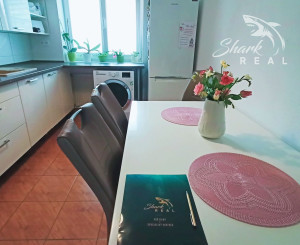 Znížená cena! Priestranný 3 izbový byt so záhradou