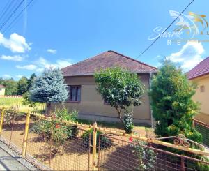 Priestranný a udržiavaný rodinný dom na predaj