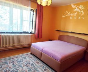 Priestranný a udržiavaný rodinný dom na predaj