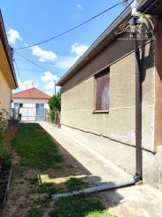 Priestranný a udržiavaný rodinný dom na predaj