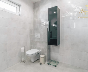 Exkluzívna Novostavba s Pozemkom v Obci Veselé