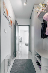 Exkluzívna Novostavba s Pozemkom v Obci Veselé