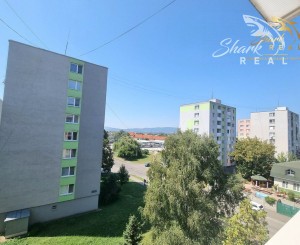 ZNÍŽENA CENA!!!Slnečný 2,5 izbový byt s krásnym výhľadom – okamžité nasťahovanie!!!