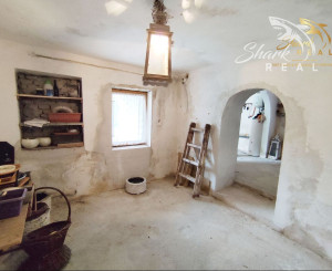 Exkluzívne- Útulný dom s nádhernou záhradou v krásnej prírode