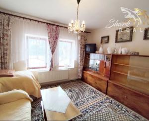 Exkluzívne- Útulný dom s nádhernou záhradou v krásnej prírode