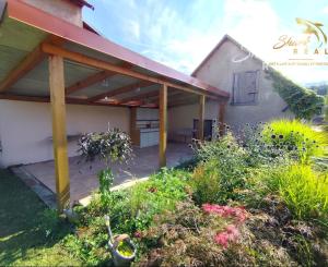 Exkluzívne- Útulný dom s nádhernou záhradou v krásnej prírode