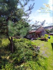 Exkluzívne- Útulný dom s nádhernou záhradou v krásnej prírode