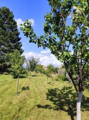 Exkluzívne- Útulný dom s nádhernou záhradou v krásnej prírode