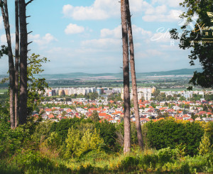 *PRIPRAVUJEME* Pozemok s panoramatickým výhľadom v Ratnovciach