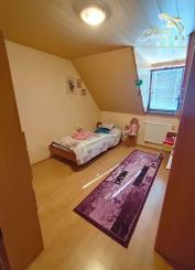 REZERVOVANÉ - Novinka! Priestranný rodinný dom v peknej prírode 