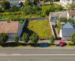 Atraktívny stavebný pozemok pri hlavnej ceste v Piešťanoch